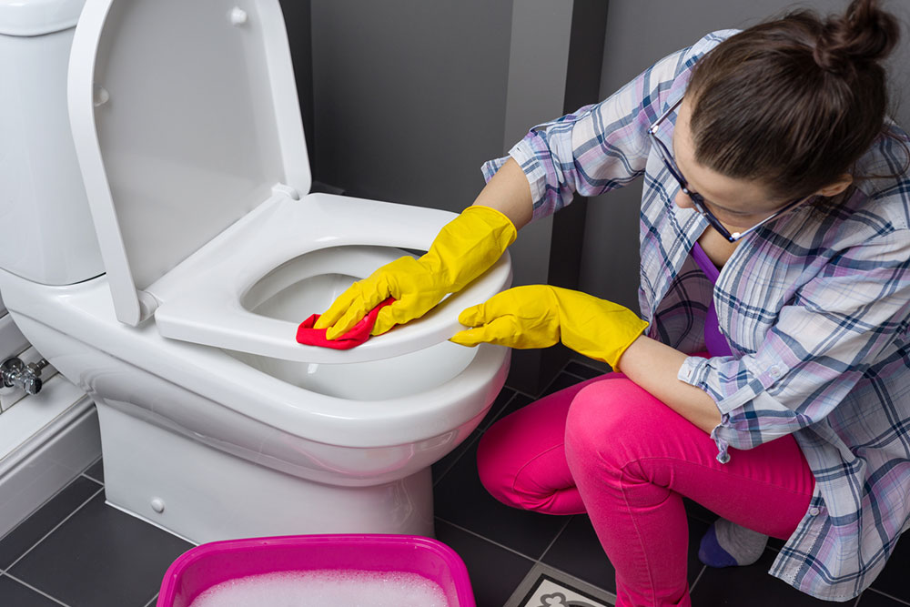 Top 6 toilet cleaning mistakes to avoid